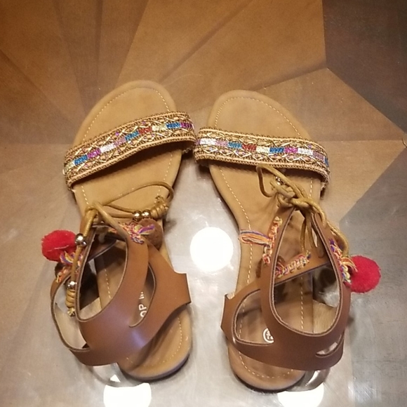 Sandals - Picture 3 of 3